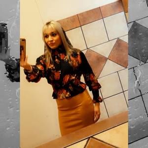 Meet your Posher, Perla